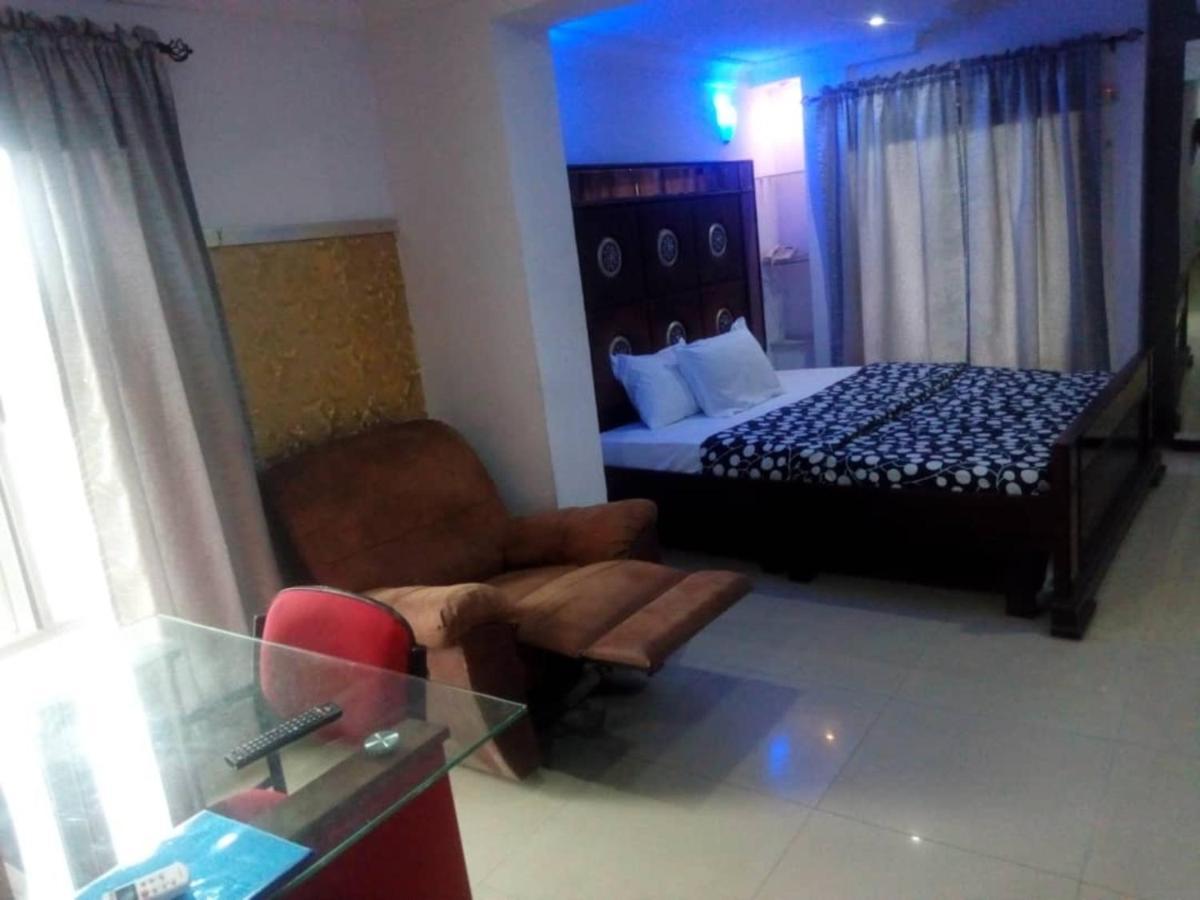 Theodawn Hotels @ Suite 29 Ikeja Buitenkant foto