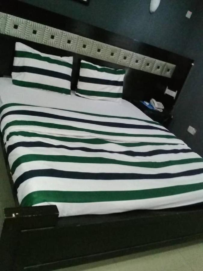 Theodawn Hotels @ Suite 29 Ikeja Buitenkant foto