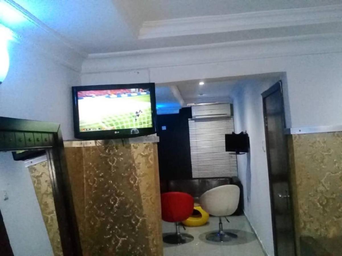 Theodawn Hotels @ Suite 29 Ikeja Buitenkant foto