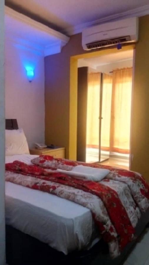 Theodawn Hotels @ Suite 29 Ikeja Buitenkant foto