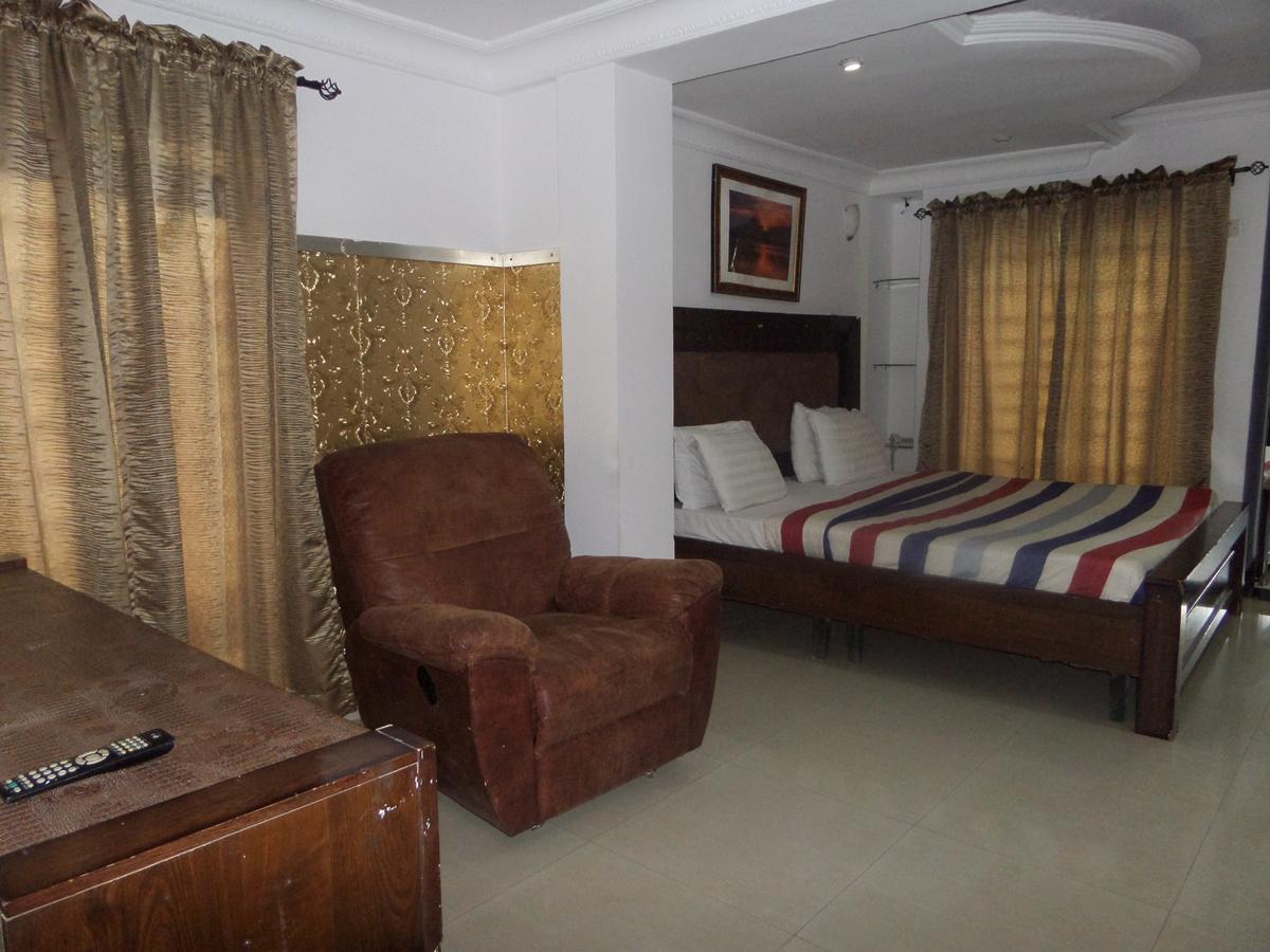 Theodawn Hotels @ Suite 29 Ikeja Buitenkant foto