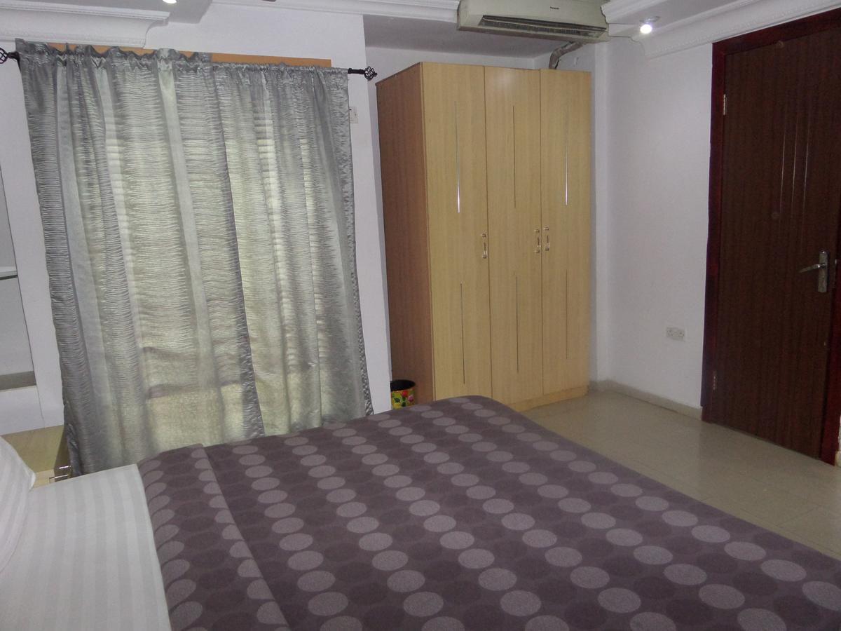 Theodawn Hotels @ Suite 29 Ikeja Buitenkant foto