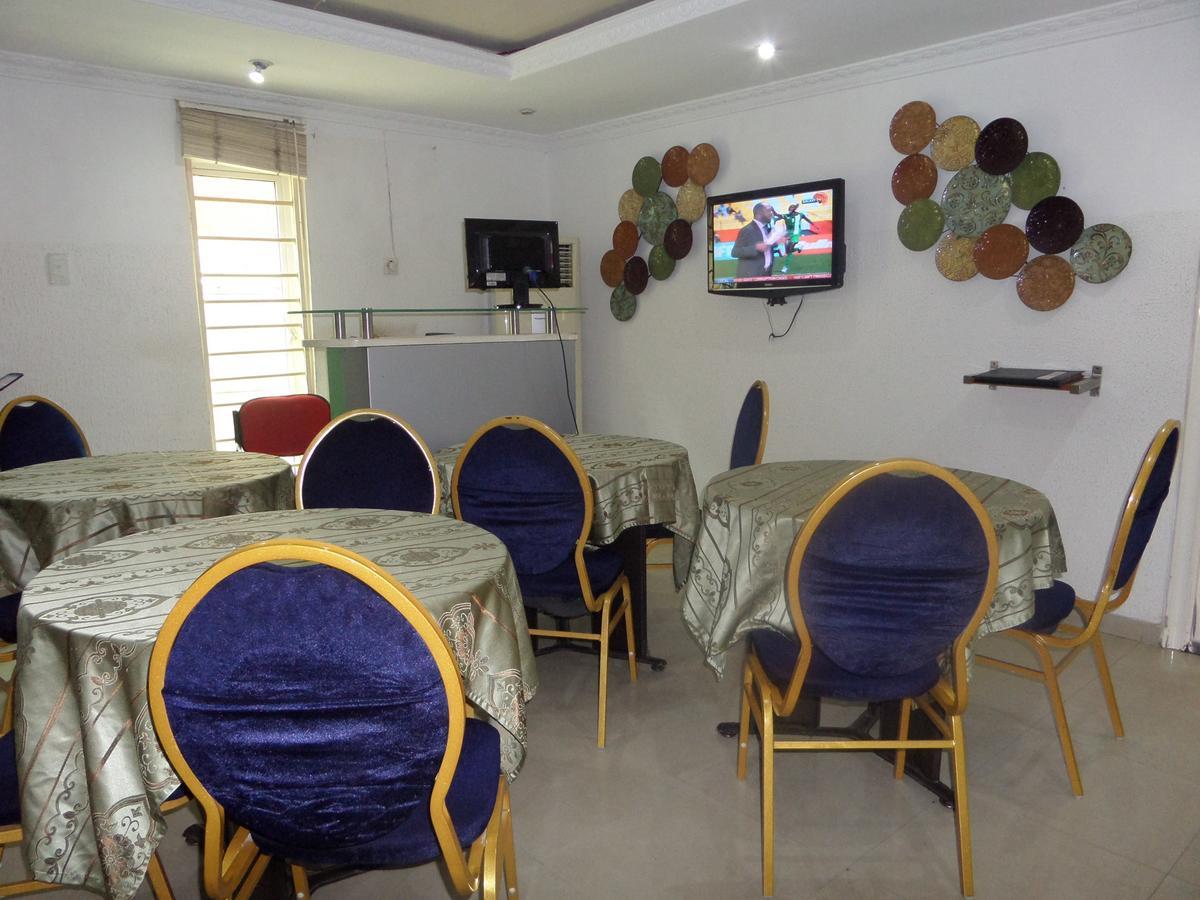 Theodawn Hotels @ Suite 29 Ikeja Buitenkant foto