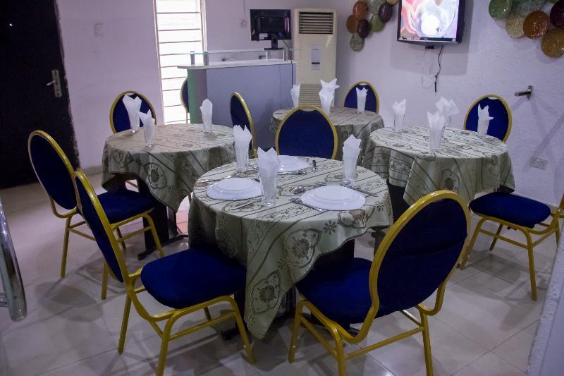Theodawn Hotels @ Suite 29 Ikeja Buitenkant foto