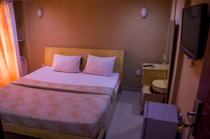 Theodawn Hotels @ Suite 29 Ikeja Buitenkant foto
